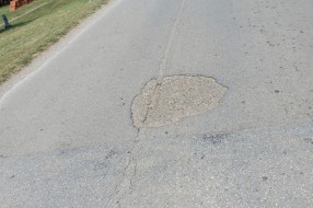 Udarna rupa u Kosmajskoj ulici na Bikovu