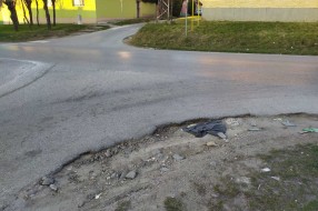 Oštećenja kolovoza u Mačvanskoj ulici