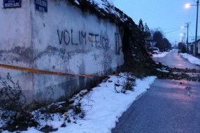 Urušena kuća u Titelskoj ulici - put zakrčen