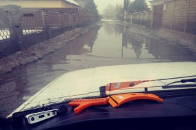 Poplavljena i neprohodna ulica
