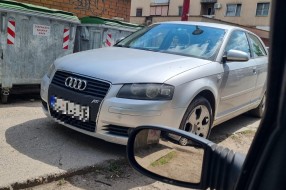 Nepropisno parkiranje - blokiranje prolaza (Aleja maršala Tita)