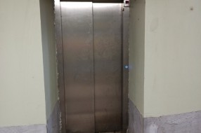 Podzemni prolaz ispod pruge na stanici na Paliću - lift ne radi