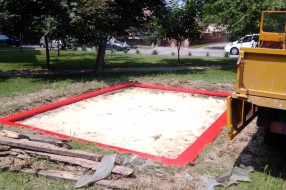 Stanje dečijeg igrališta - peščanika na Karadjordjevom puti