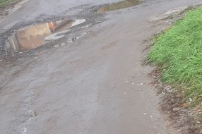 Jasenovačka uica prepuna udarnih rupa