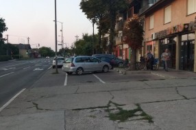Parking na biciklističkoj stazi?!