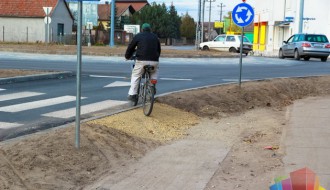 Kružni tok na Makovoj sedmici - problem sa trotoarom i biciklističkom