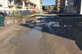 Kireška ulica - nove zgrade bez asfalta
