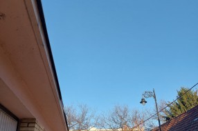 Parkiranje na trotoaru u Ulici Matije Korvina
