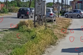 Opasna trafostanica na uglu Majsanskog puta i ulice Imrea Bera