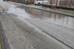 Jezero usred ulice Lujze Blaha