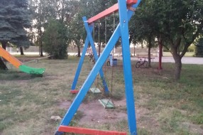 Dotrajalo igralište ni u čijoj nadležnosti