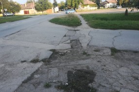 Oštećenja na putu - Ulica Vatroslava Jagića