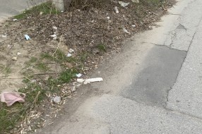 Smeće u okolini OŠ "Ivan Goran Kovačić"