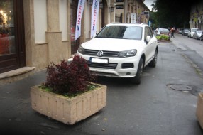 Parkiranje na trotoaru