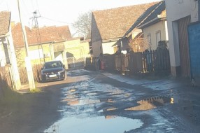 Građani u ulicama Lasla Gala i Čede Žice čekaju 30 godina na asfalt