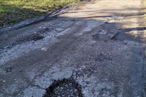 Rupe pored vrtića u ulici Antona Aškerca
