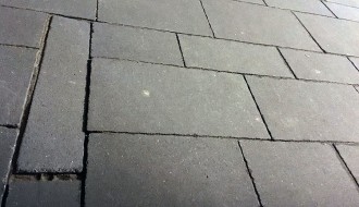 Popločavanje oko Gradske kuće