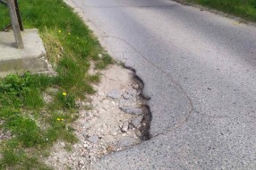 Oštećenje kolovoza u ulici Marka Oreškovića