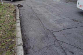 Čišćenje autobuskog stajališta u Starine Novaka