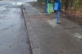 Čišćenje autobuskog stajališta u Starine Novaka
