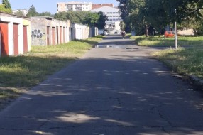 Izlivanje kanalizacije kod garaža u Braže Radić