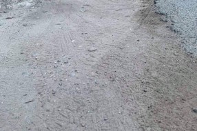 Opasne rupe na spajanju dve ulice sa Majšanskim putem