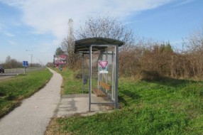 Autobusko stajalište na Velikom Radanovcu