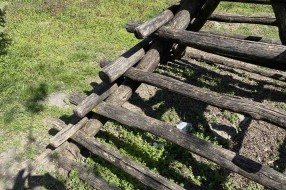 Igralište na Železničkom naselju opasno za decu