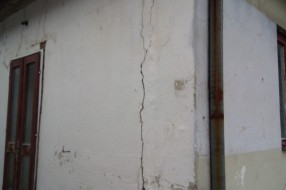 Napušteni plac pored obdaništa "Kockica" ugrožava bezbednost naše dece