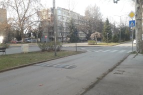 Zaobilaženje "ležećih policajaca" na Radijalcu