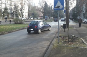 Zaobilaženje "ležećih policajaca" na Radijalcu