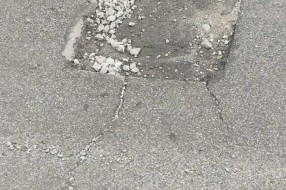 Udarna rupa u Ulici Save Šumanovića
