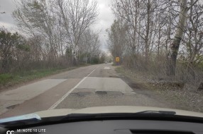 Apel nadležnim organima za saniranje rupa na Novosadskom putu (Palić)
