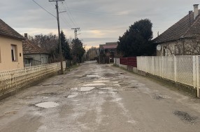 Ulica 50. Nova - nekada je bila asfaltirana