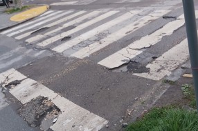 Oštećenje kolovoza u ulici Petra Lekovića
