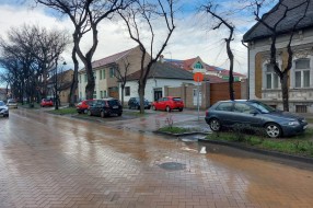 Nepropisno parkiranja vozila ispred vrtića "Vackor" (MZ "Bajnat")