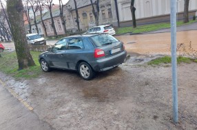Nepropisno parkiranja vozila ispred vrtića "Vackor" (MZ "Bajnat")