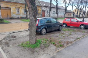 Nepropisno parkiranja vozila ispred vrtića "Vackor" (MZ "Bajnat")