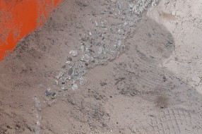 Dosuti pesak u bazen na igralištu kod Maksija u centru