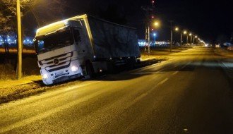 Nedostatak upozorenja na suženje puta u ulici Franje Kluza