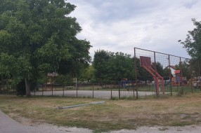 Zapušten Trg Paje Jovanovića u Aleksandrovu