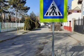 Škola i nedostatak saobraćajnih znakova