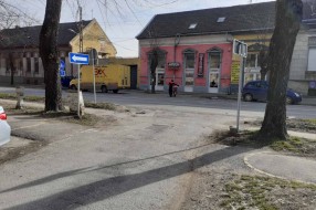 Nedostatak saobraćajnih znakova na raskrsnici kod Blaškovog križa