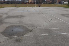 Modernizacija fudbalskog i košarkaškog terena u Malom Radanovcu