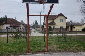 Modernizacija fudbalskog i košarkaškog terena u Malom Radanovcu