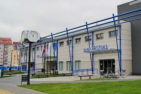 Sat kod bazena nije ispravan
