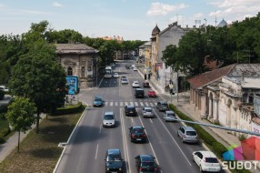 Neusklađeni semafori na deonici od vatrogasaca do Mega Rodića