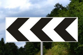 Nedovoljno obeležena dvostruka krivina na putu Đurđin-Mišićevo