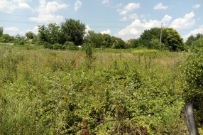 Zapušten plac u Kozaračkoj ulici