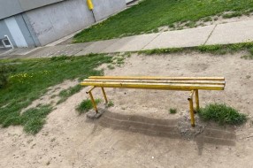 Dečje igralište na Karađorđevom putu u lošem stanju